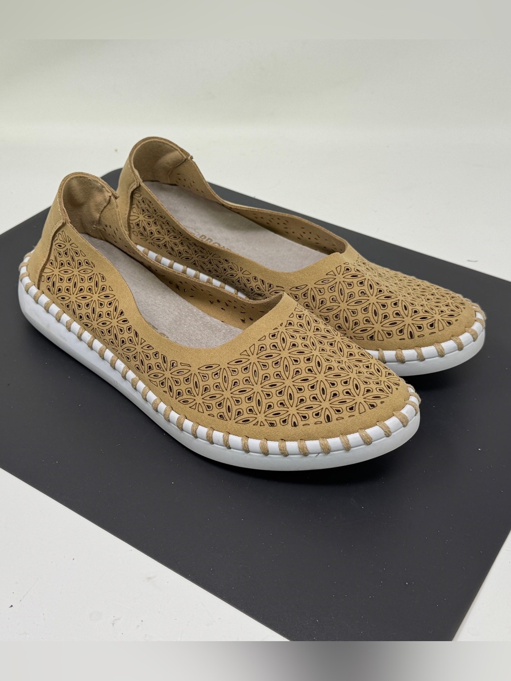 Project Cloud Lightweight Shoes for Slip on flats  Loafers Memory Foam size 7
